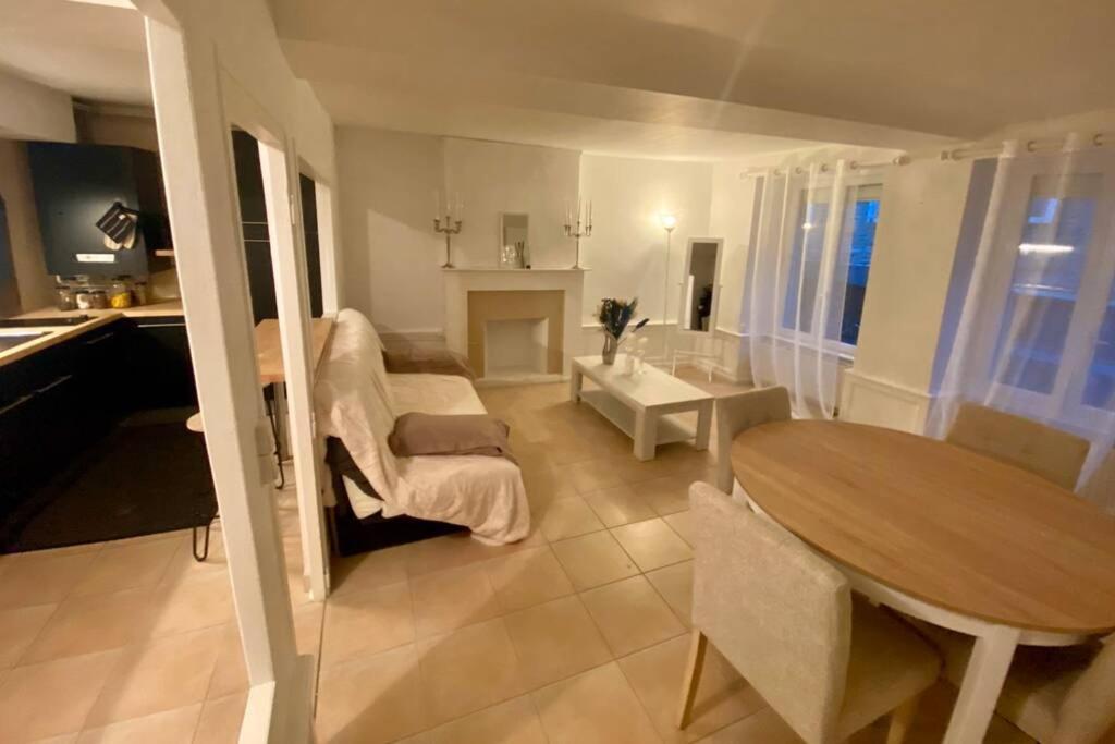 La Reine Apartman Avranches Kültér fotó